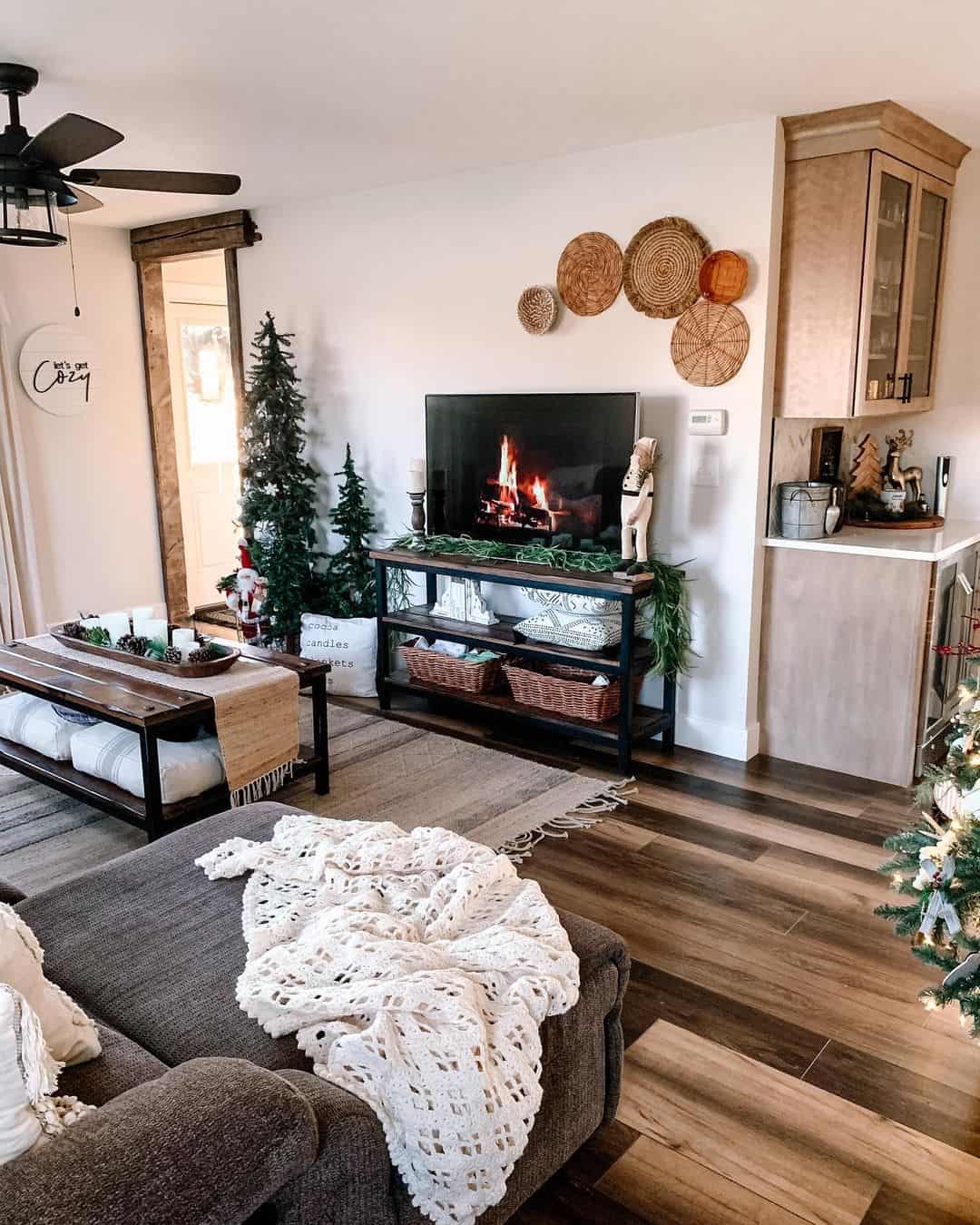 23 Small Living Room with TV Ideas to Maximize your Space