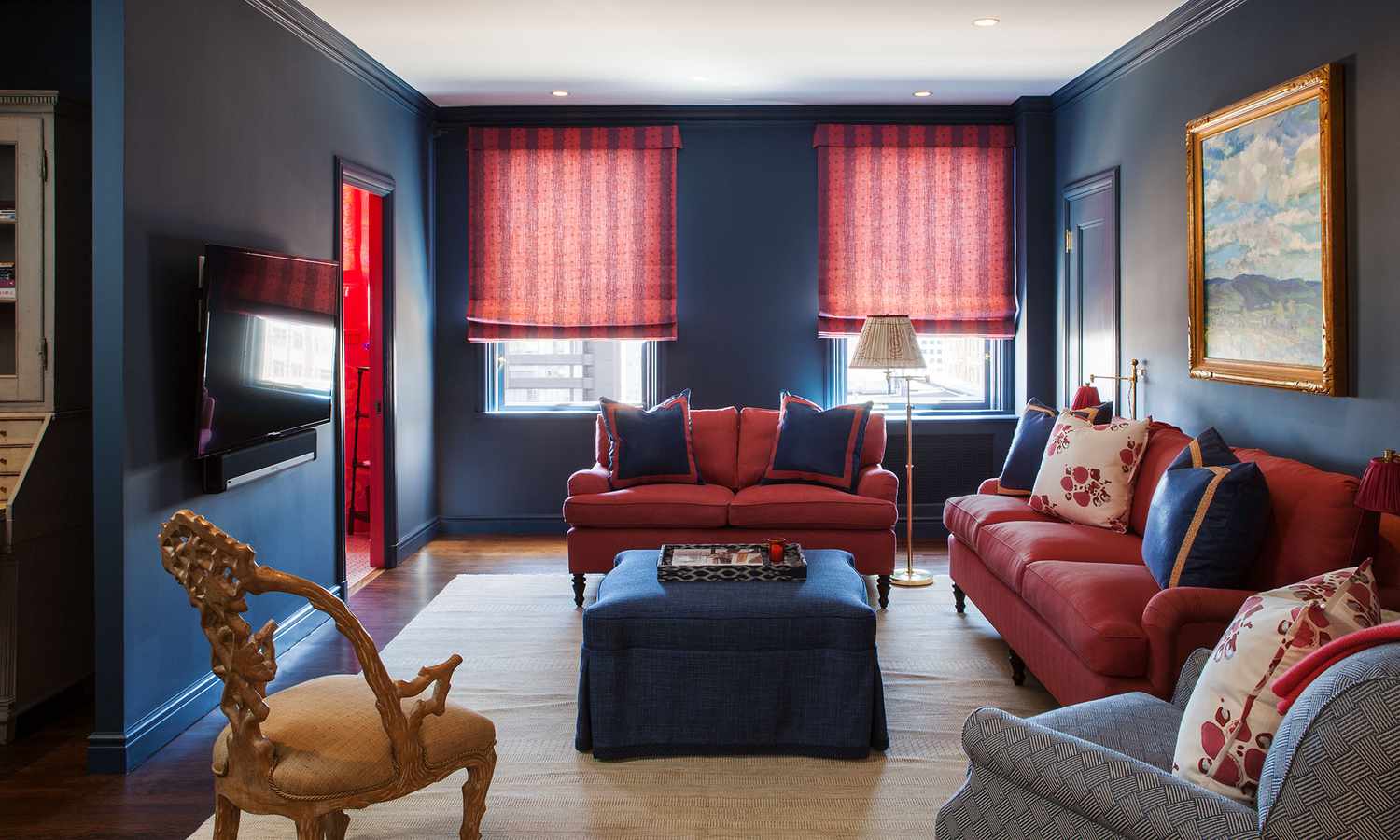 21 Small Living Rooms With TVs That Actually Look Good