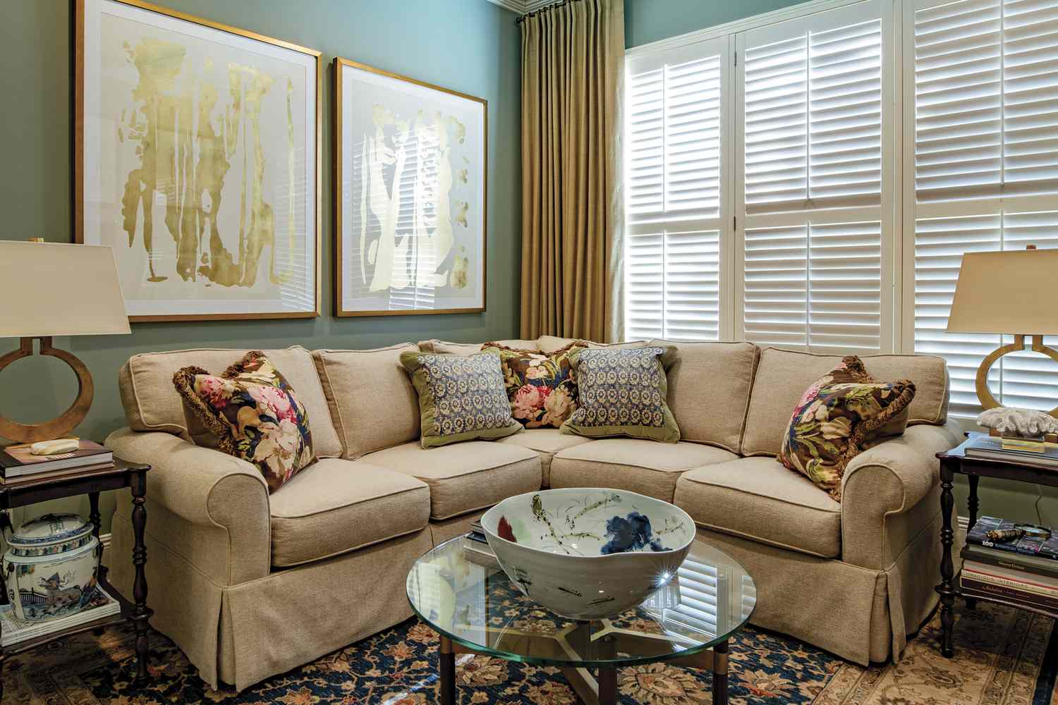 Living Room Design With Sectional Sofa | Baci Living Room